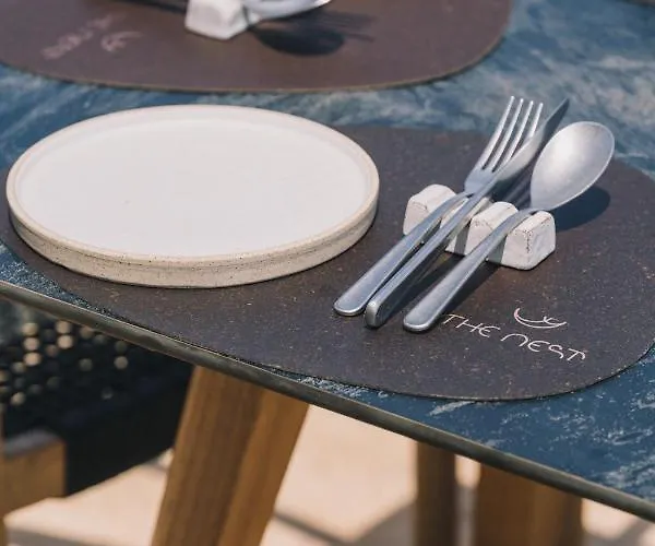 The Nest 2* Herszonisszosz