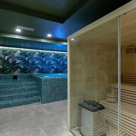 The Nest Hotell 2*