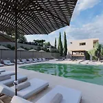 The Nest Ξενοδοχείο