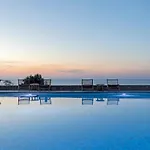 The Nest Ξενοδοχείο